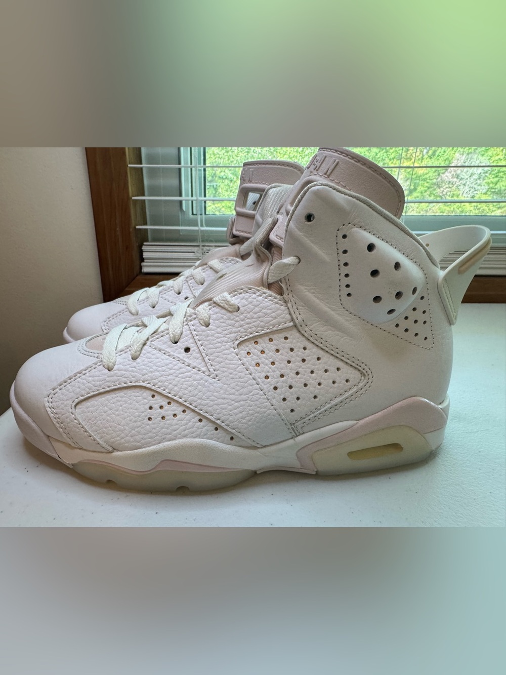 Jordan 6 Retro Gold Hoops